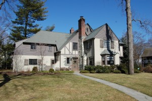 Front - 25 Hawthorne