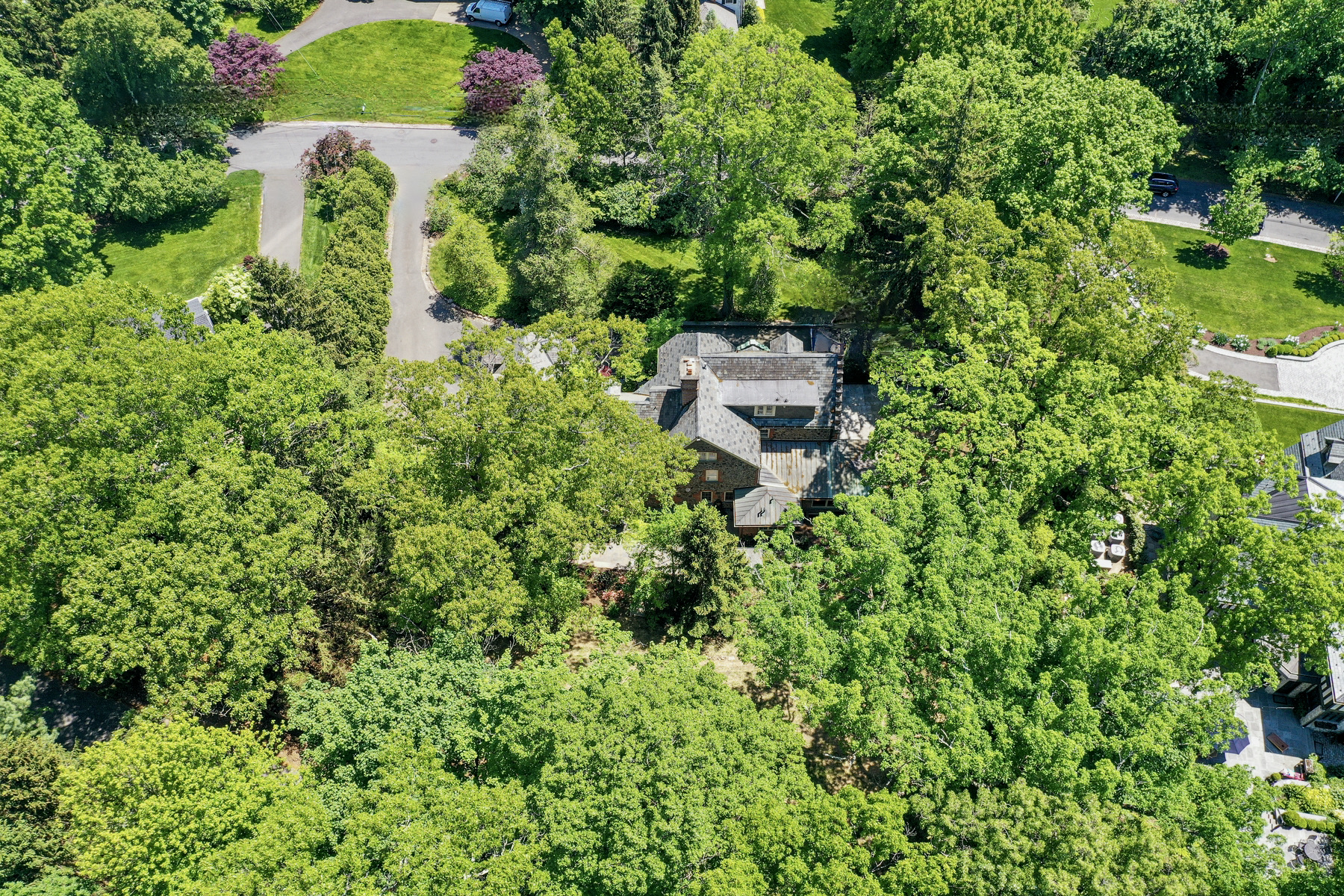 STUNNING HARTSHORN HOUSE!! — 71 Western Drive, Short Hills – $2,495,000