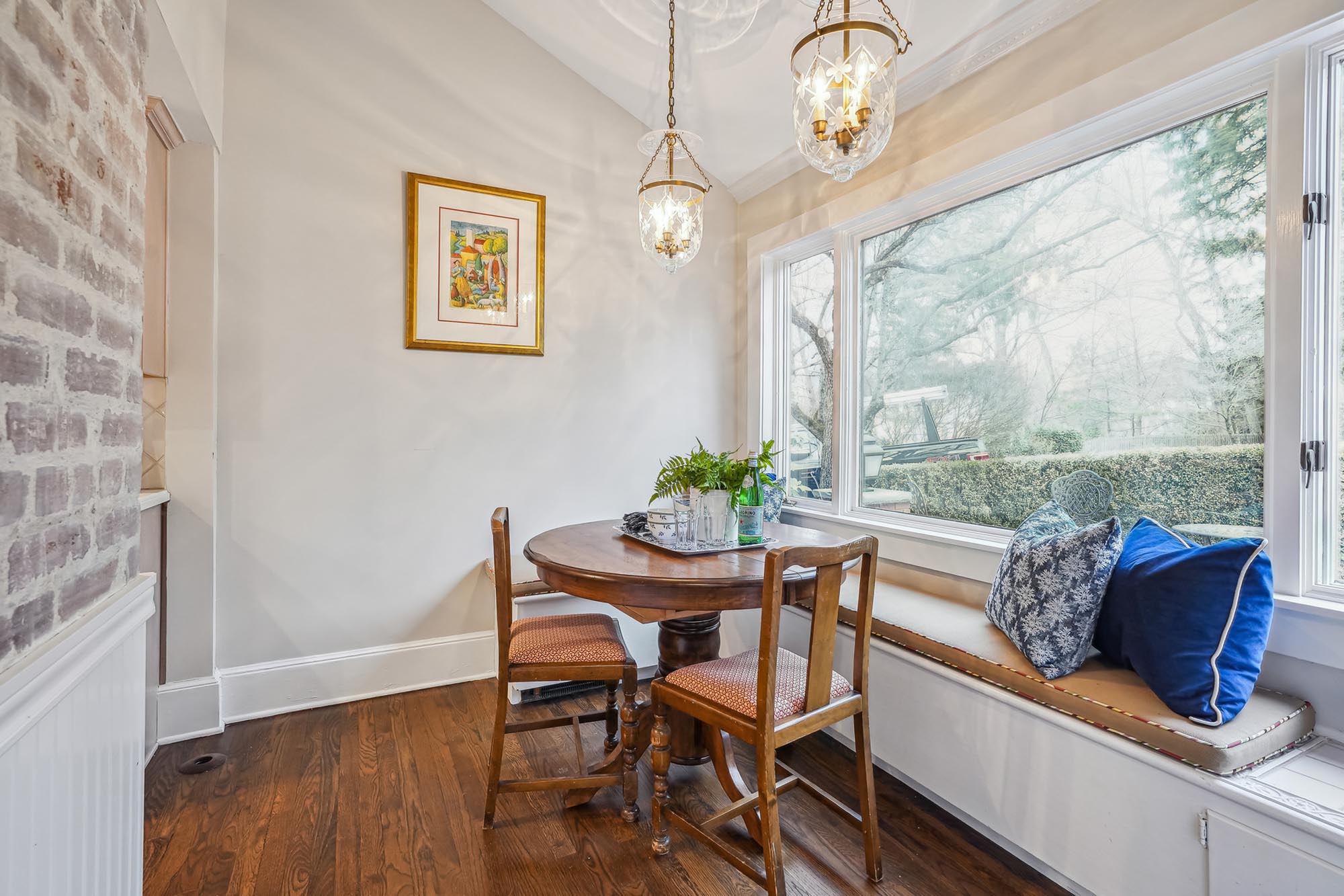 16 West Road, Short Hills Kitchen breakfast nook