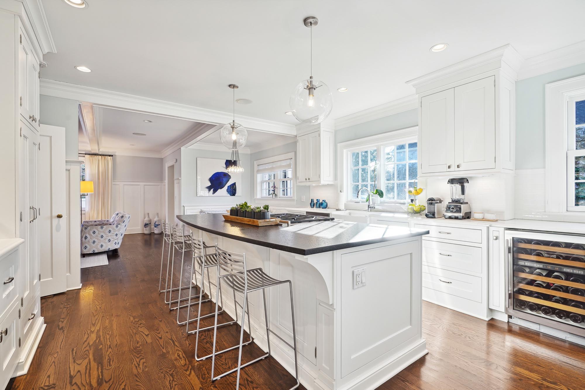 21 Chestnut Place, Short Hills Kitchen island