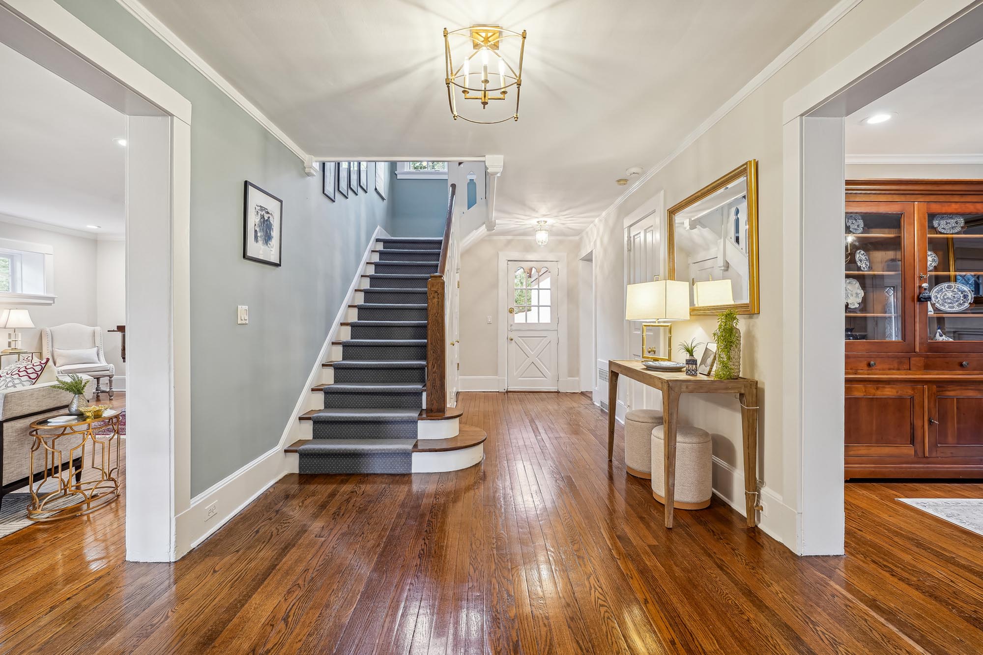 16 West Road, Short Hills Entrance front hall