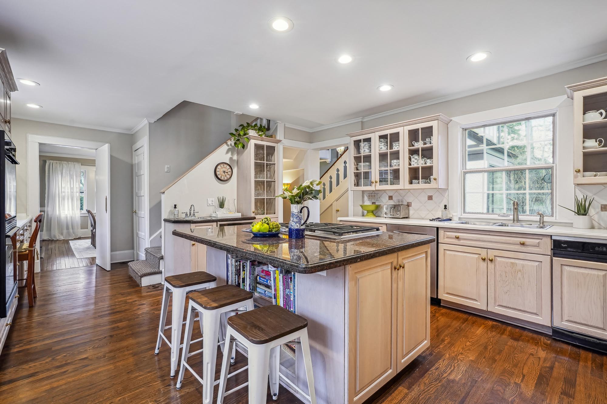 16 West Road, Short Hills Kitchen view through to breakfast nook