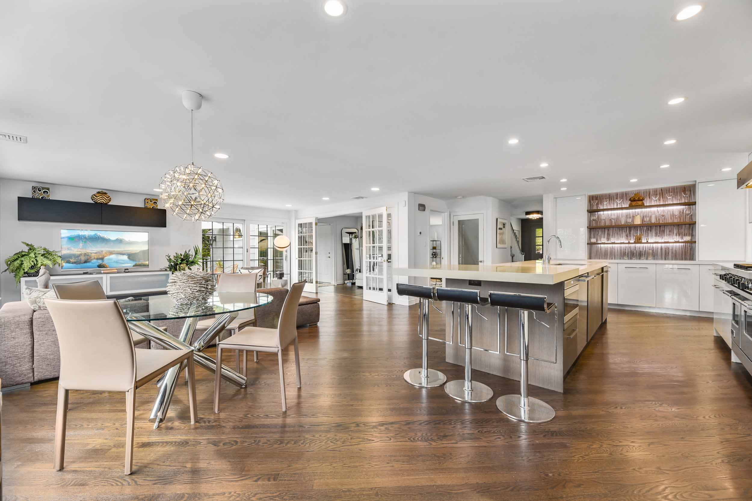 20 Ridge Terrace, Short Hills Kitchen counter stools