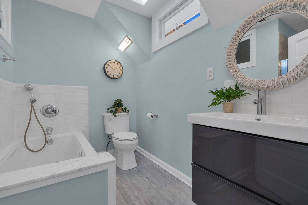 521 East Avenue, Bay Head NJ - Primary Bath1