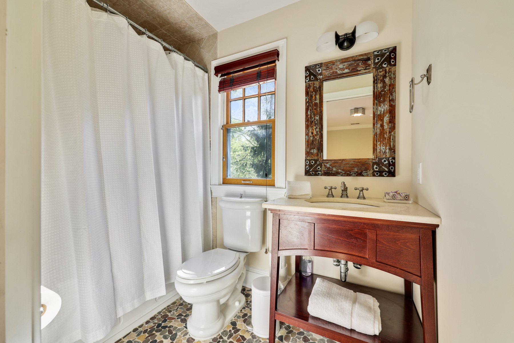 26 Glendale Rd, Summit NJ Ensuite Bath