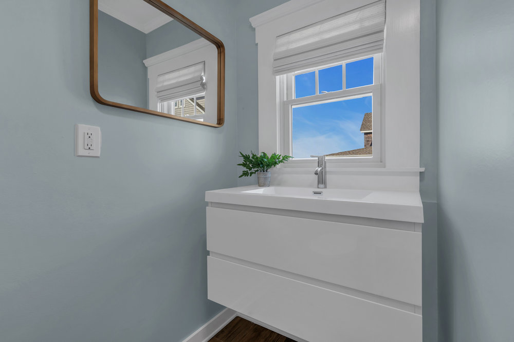 521 East Avenue, Bay Head NJ - 2nd Floor BATHROOM