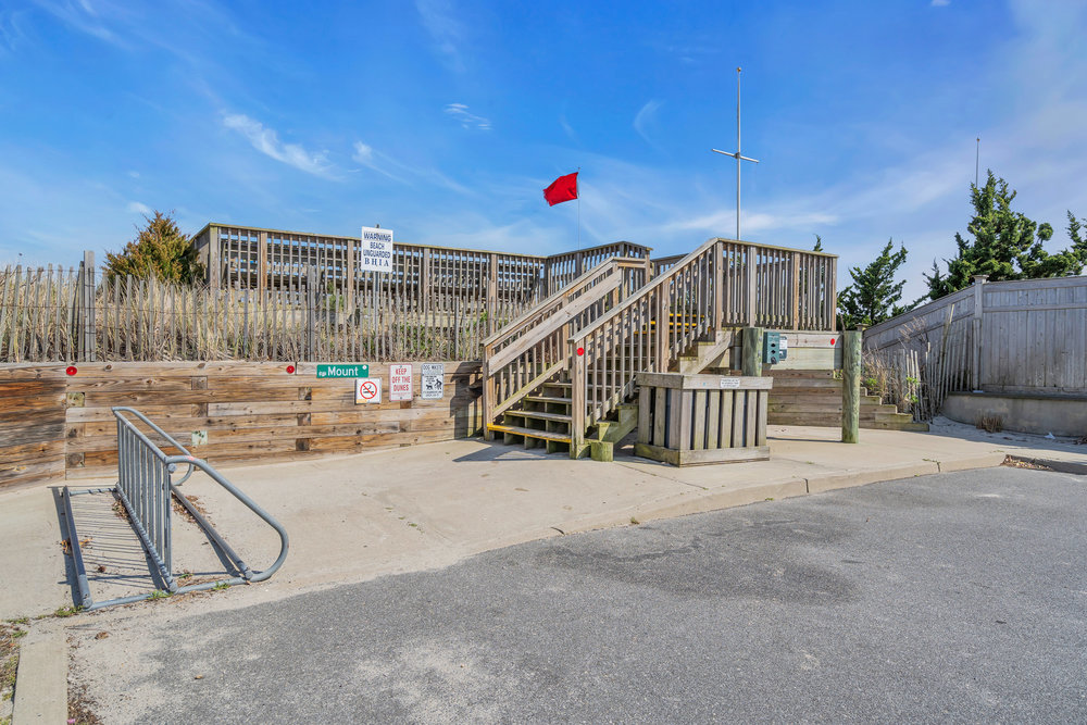 521 East Avenue, Bay Head NJ Street Beach