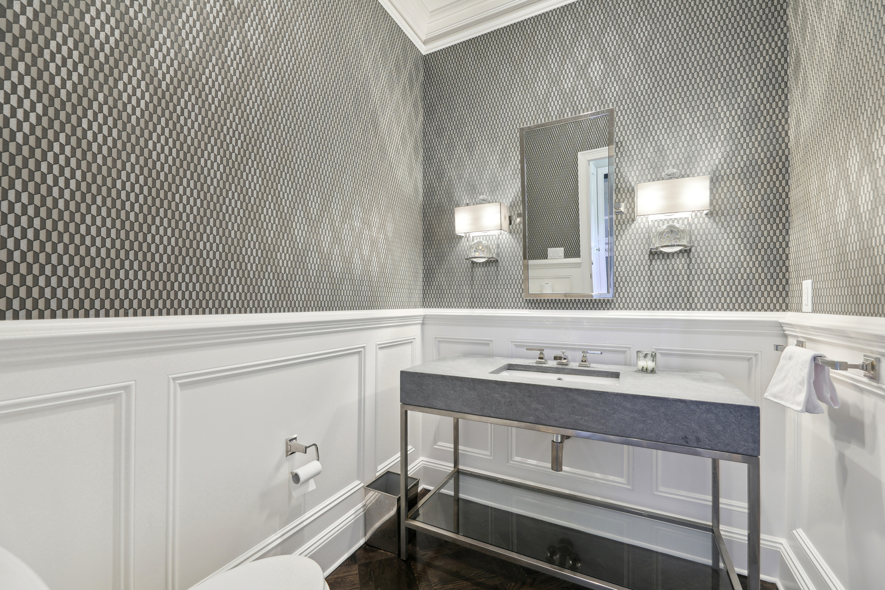 200 Highland Ave, Short Hills NJ - Powder room