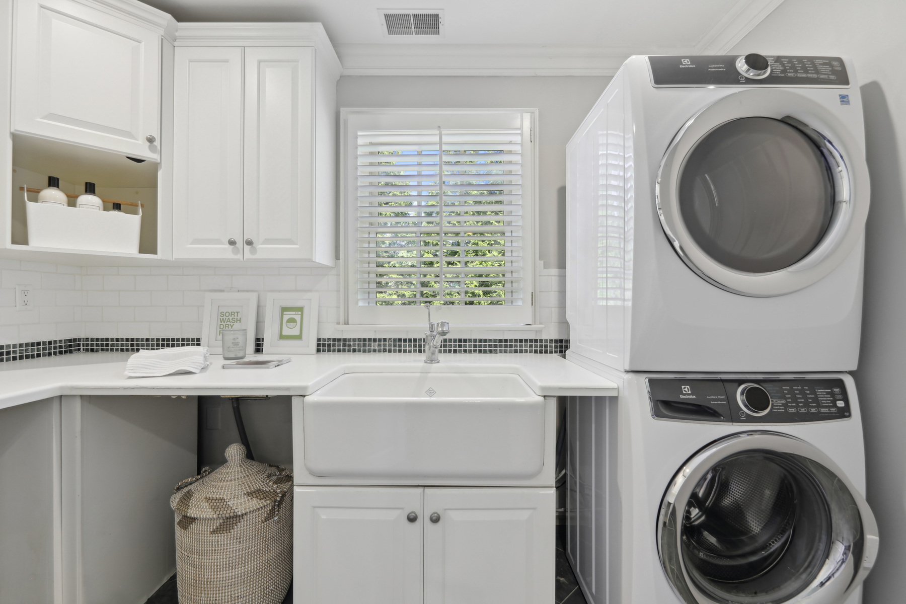 200 Highland Ave, Short Hills NJ - Laundry Room