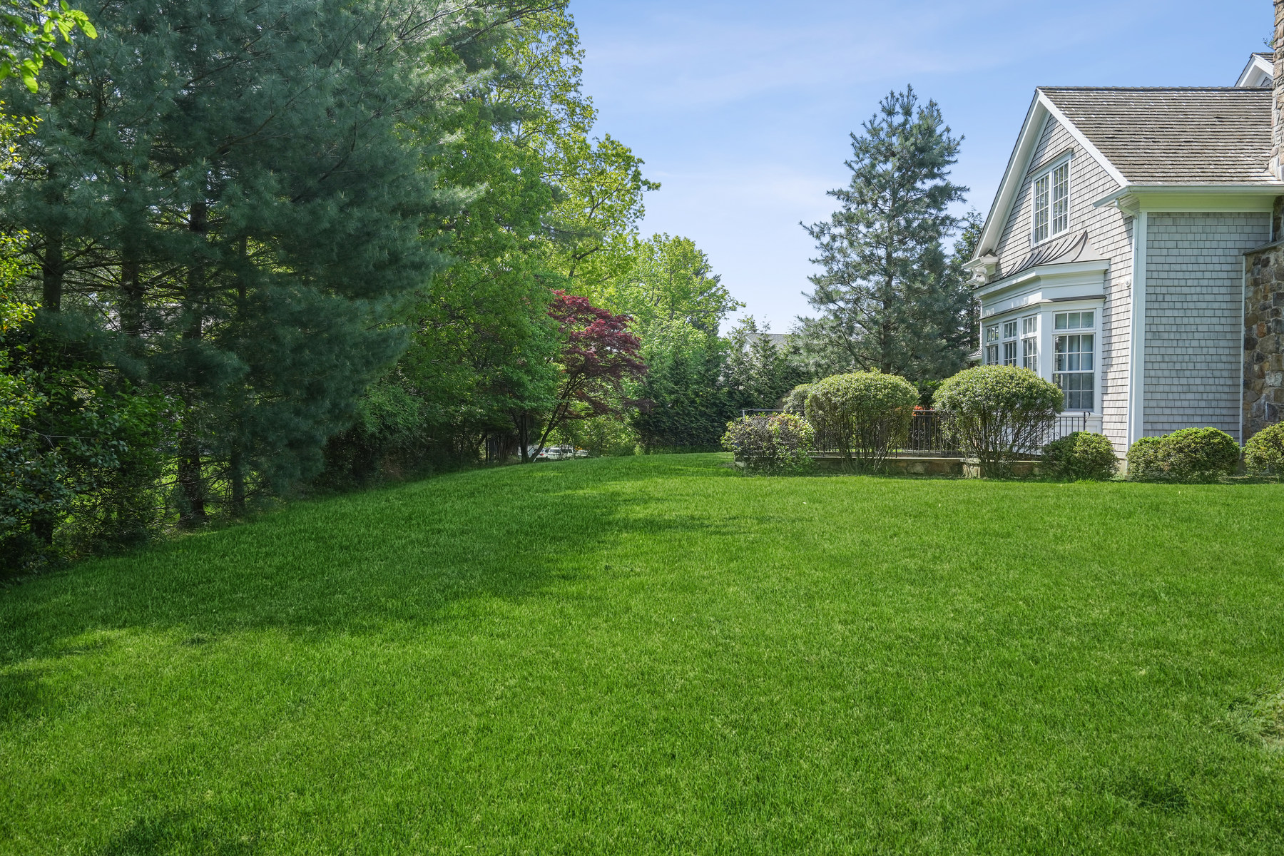 200 Highland Ave, Short Hills NJ - Back Yard