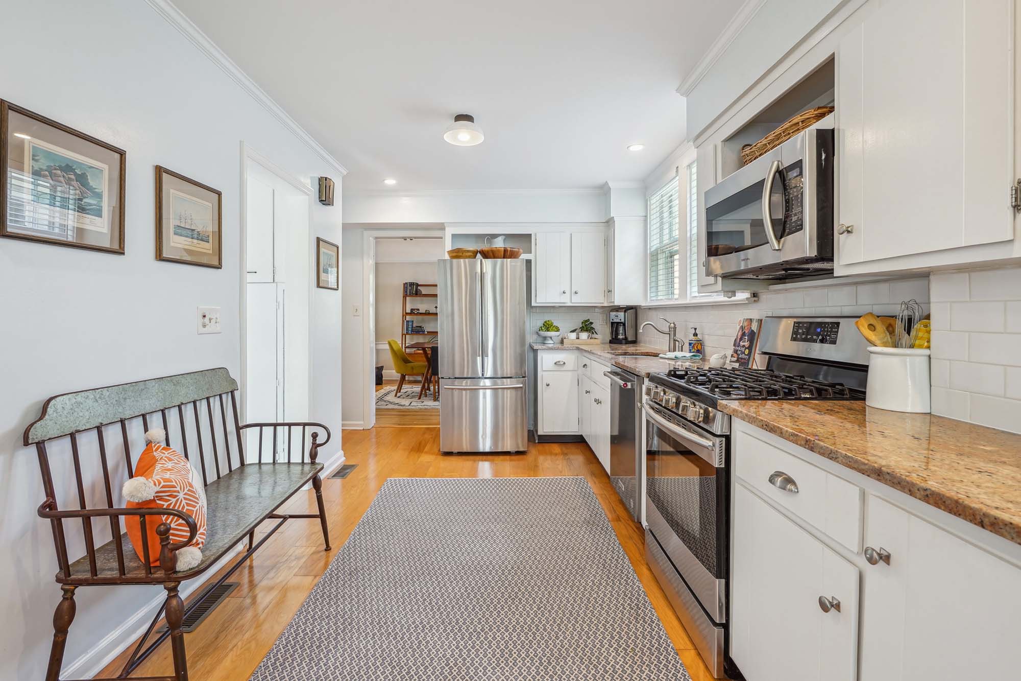 92 Oakview Ave Maplewood - kitchen