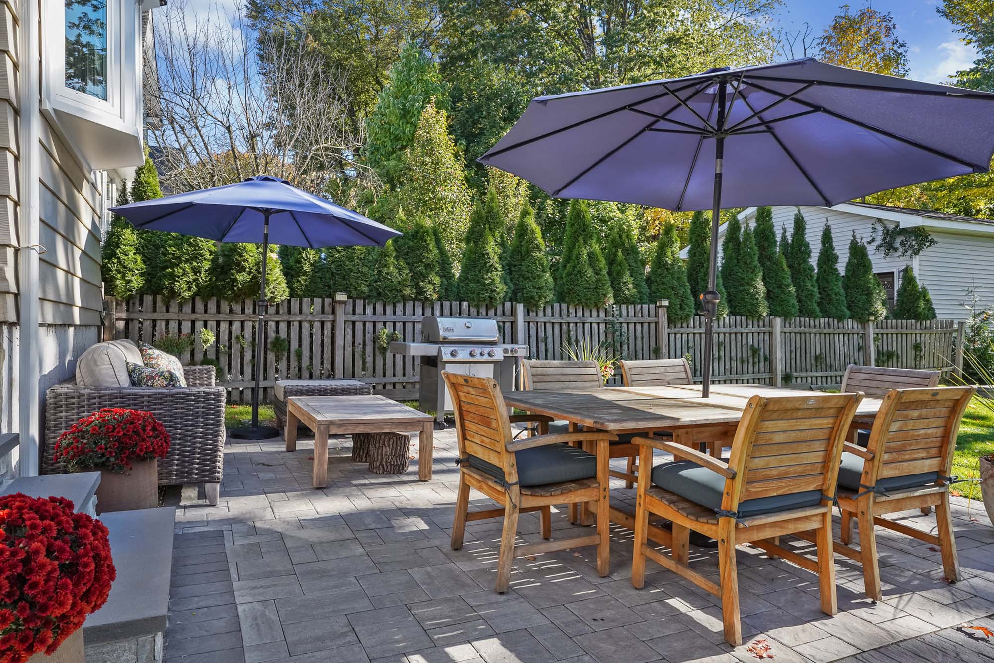 92 Oakview Ave Maplewood - patio