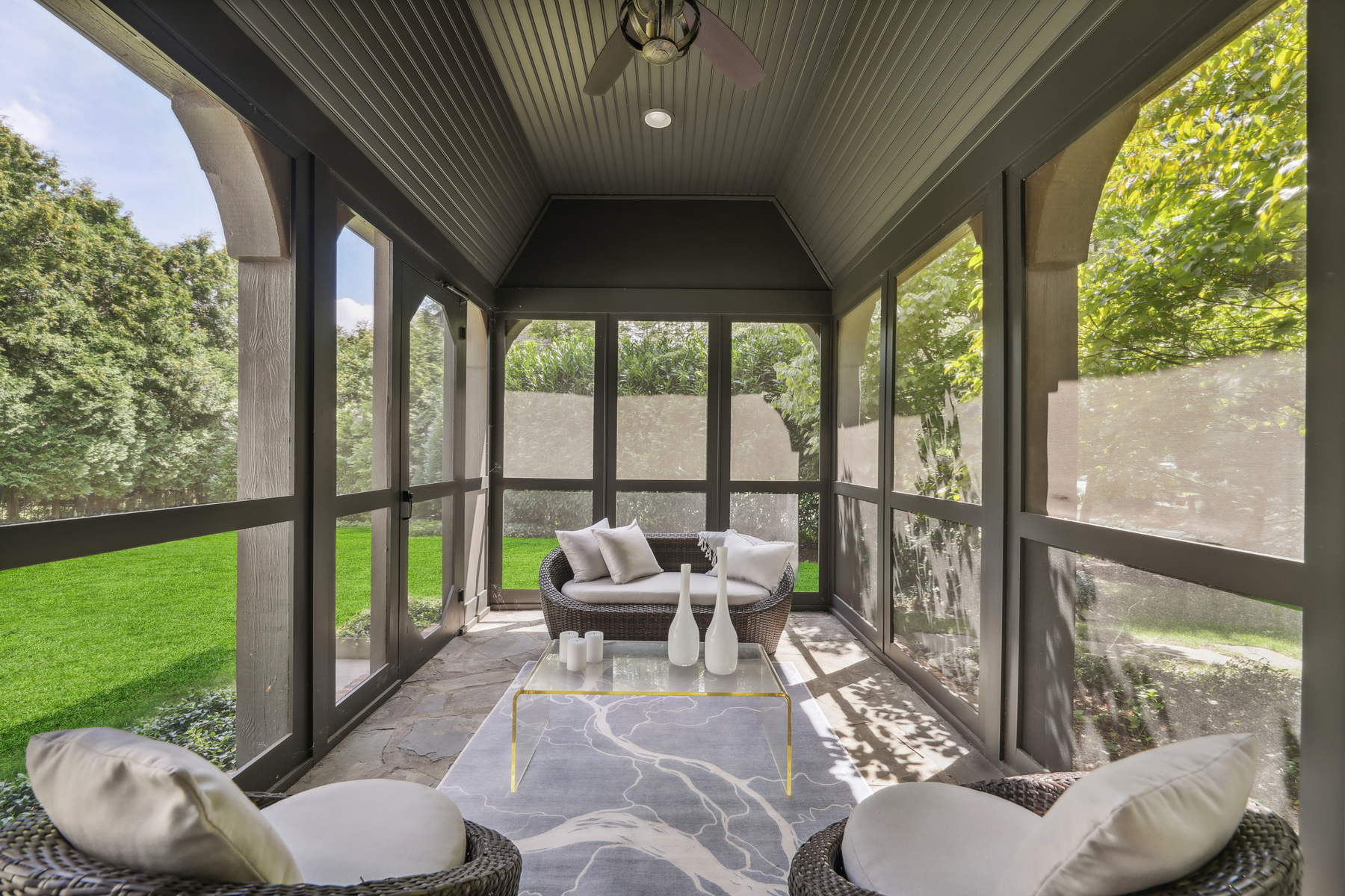 20 Midhurst Road, Short Hills Screened In Porch