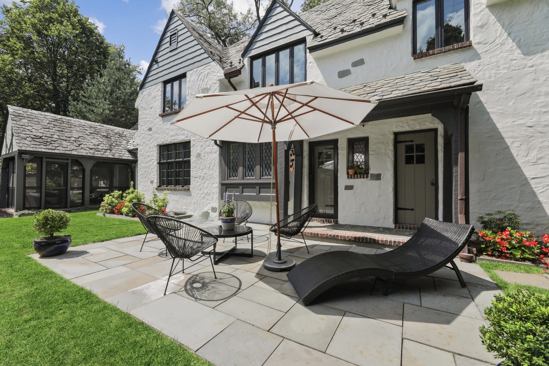 20 Midhurst Road, Short Hills Patio to Screened in Porch