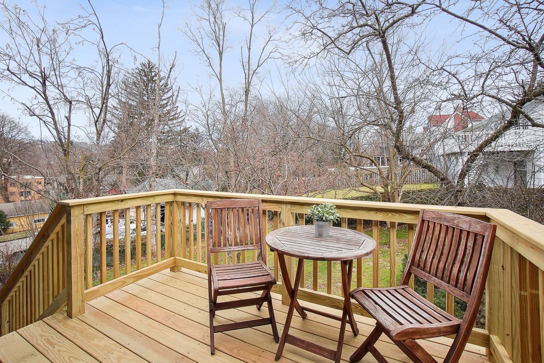 75 Ralston, So Orange - Deck off kitchen