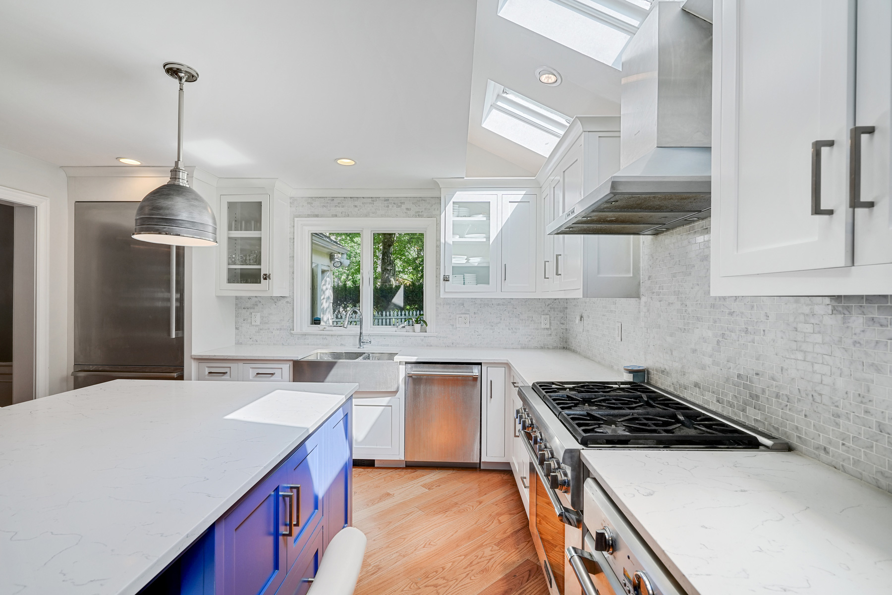 20 Oak Hill Road, Short Hills - Kitchen Long Counter Shot