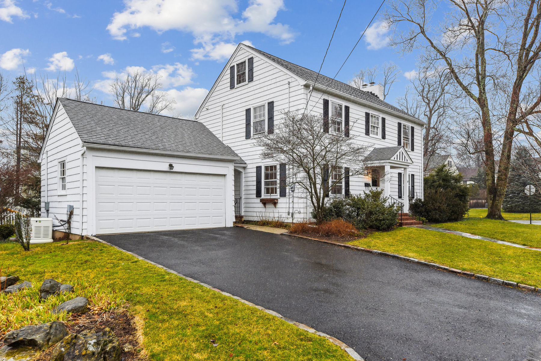 29 Baltusrol Way, Short Hills - Garage