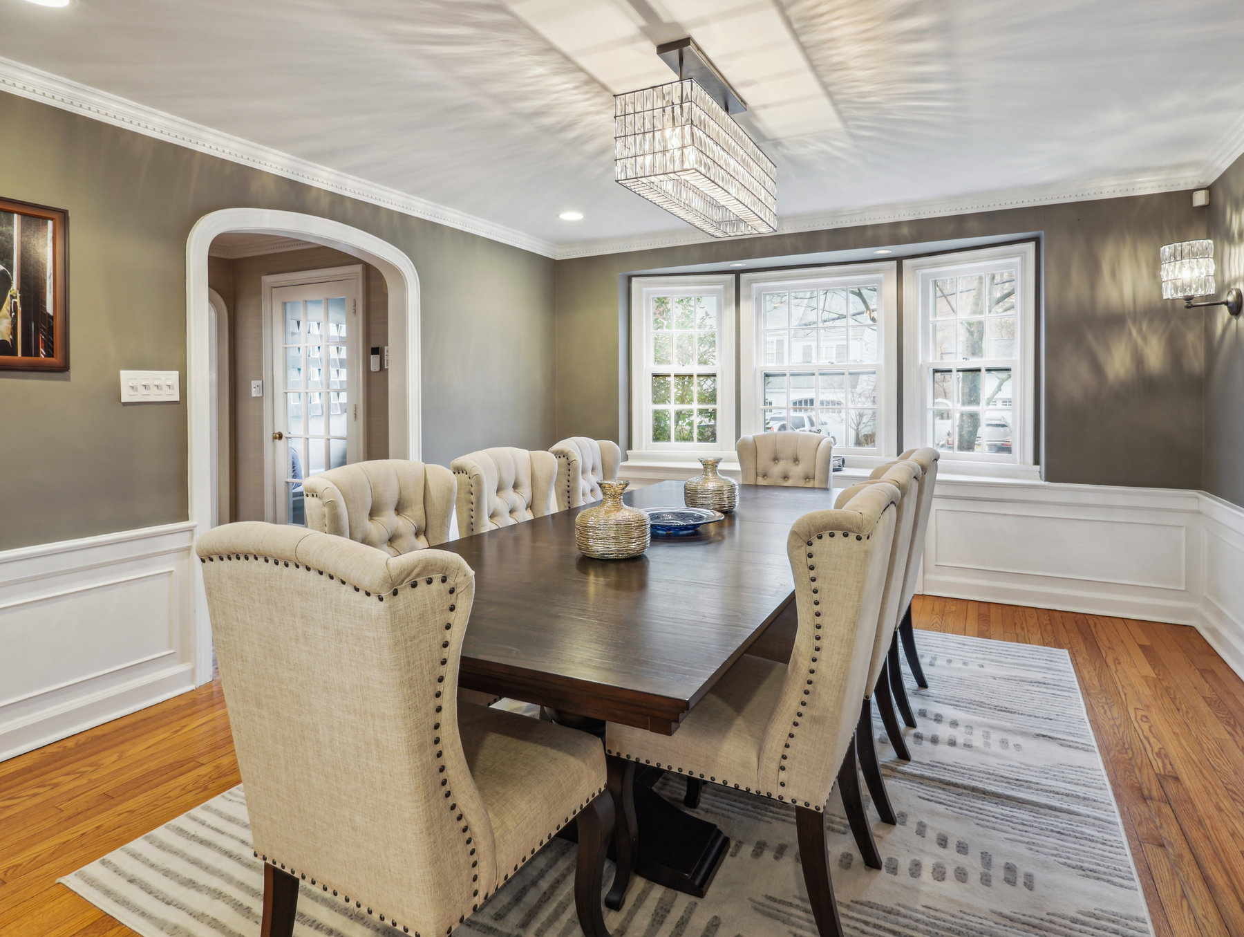 20 Oak Hill Road, Short Hills - Dining Room from Kitchen