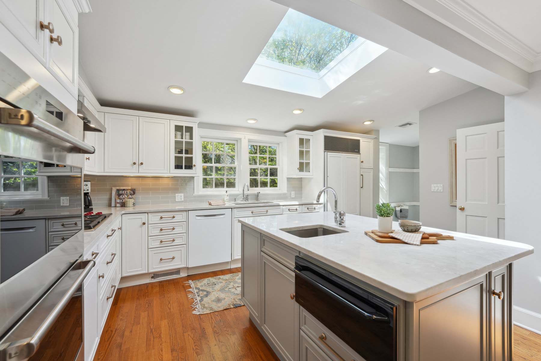 28 Hawthorne Road, SH - Kitchen to Mudroom