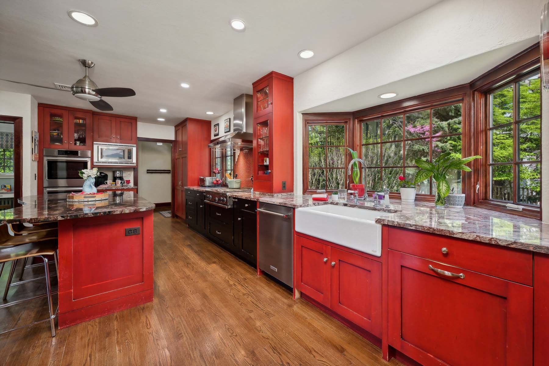 36 Sherwood Road, Short Hills - Kitchen