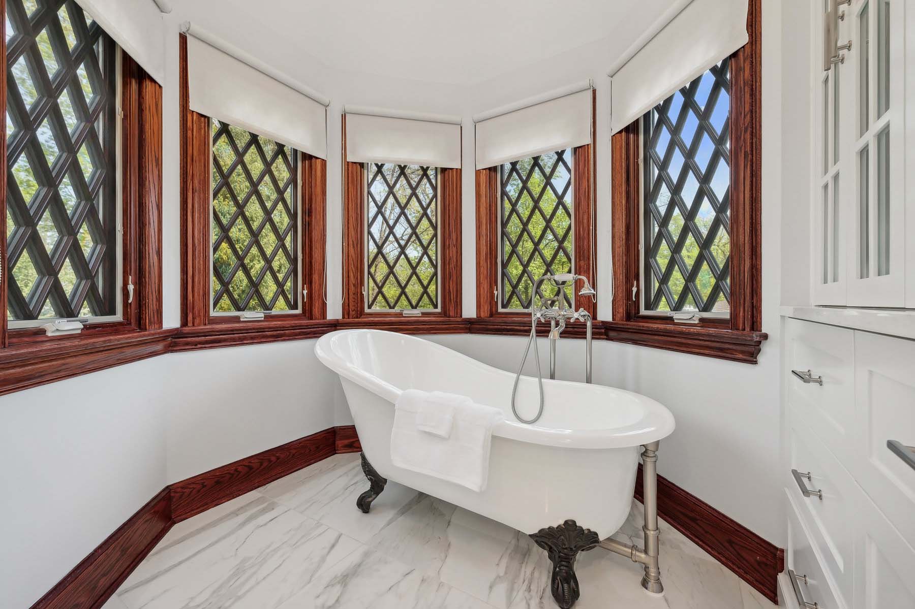 36 Sherwood Road, Short Hills - Primary Bath