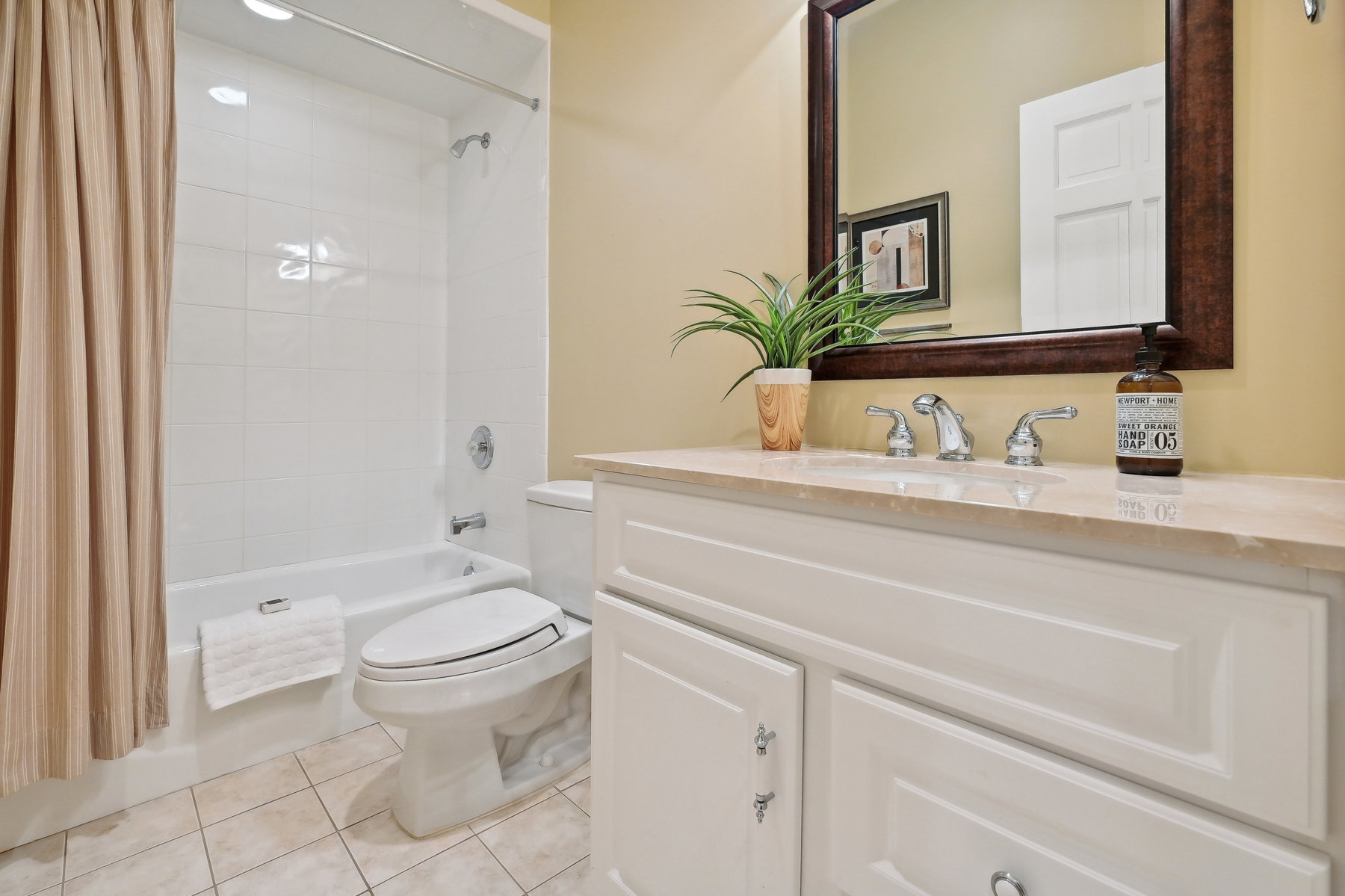 120 Knollwood Road, Short Hills LL Full Bath