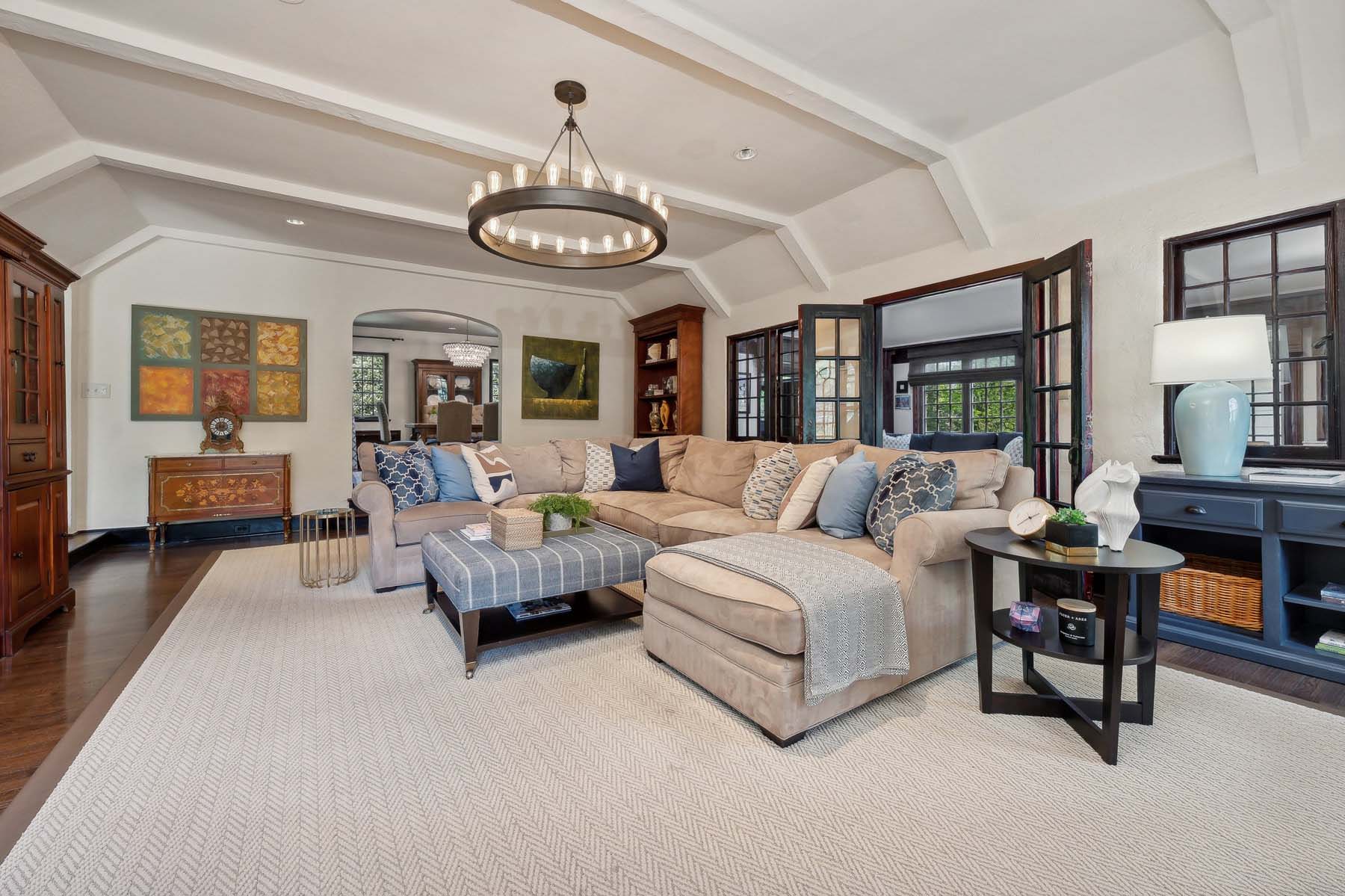 36 Sherwood Road, Short Hills - Living Room