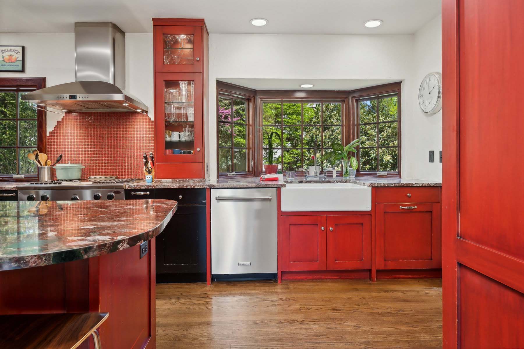 36 Sherwood Road, Short Hills - Kitchen