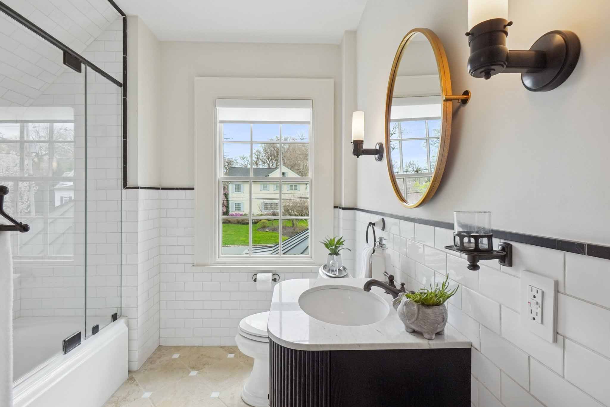 55 Oxbow Lane, Summit - Hall Bath