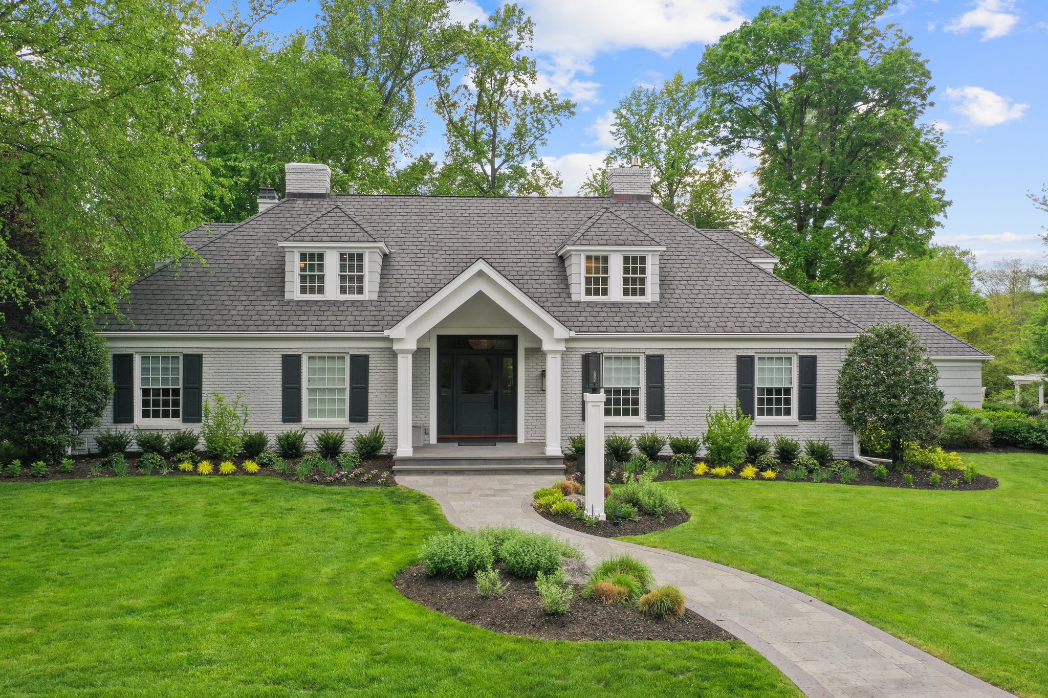 11 Oswego Lane, Short Hills - Front