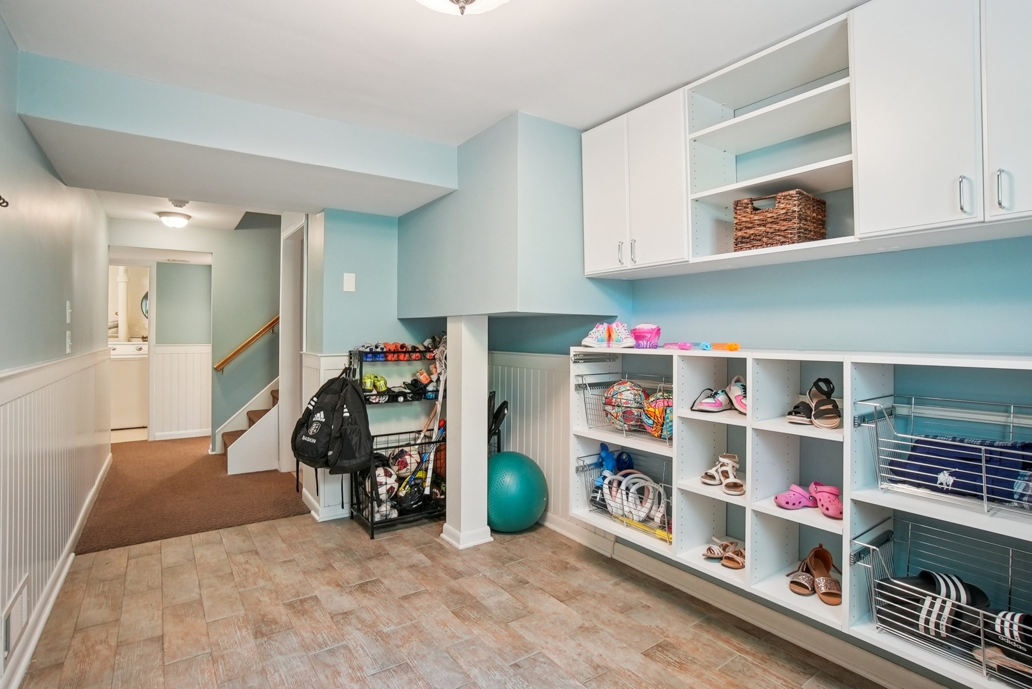 5 Barry Lane, Short Hills - Mudroom