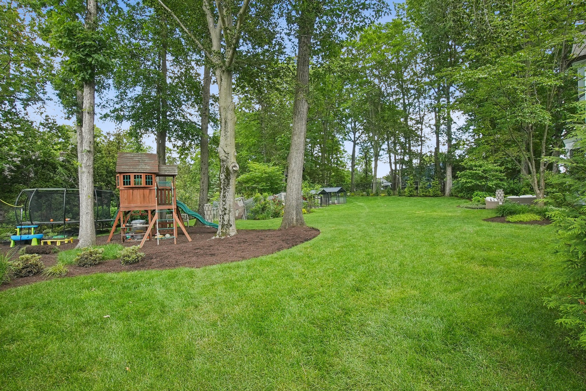 5 Barry Lane, Short Hills - Backyard