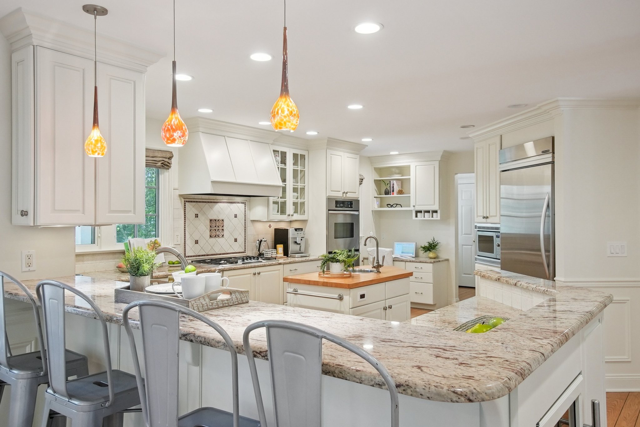 5 Barry Lane, Short Hills - Kitchen