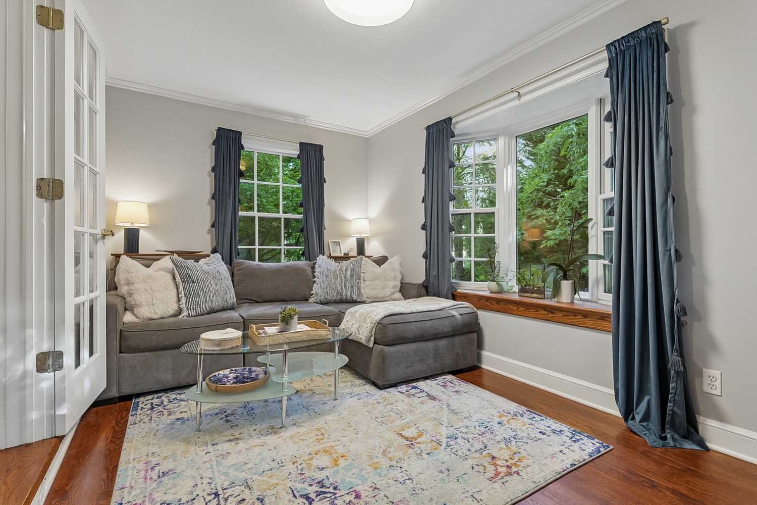 17 60 Wellington Ave - Family Room - The Elizabeth Winterbottom Team