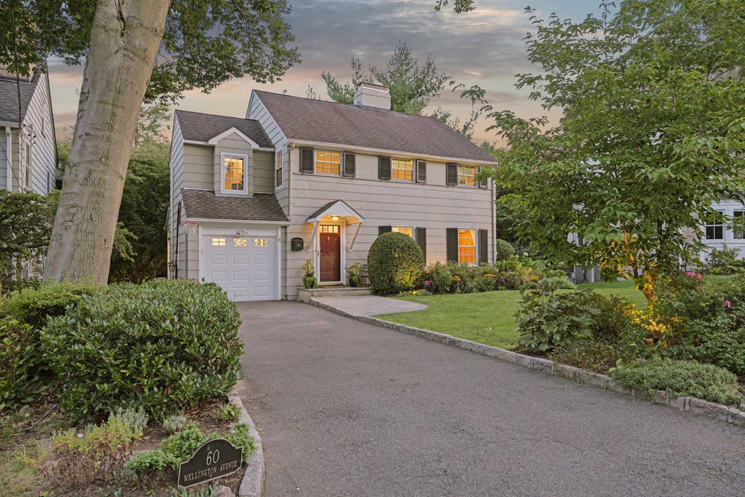 2 60 Wellington Ave - Front of house at dusk - The Elizabeth Winterbottom Team