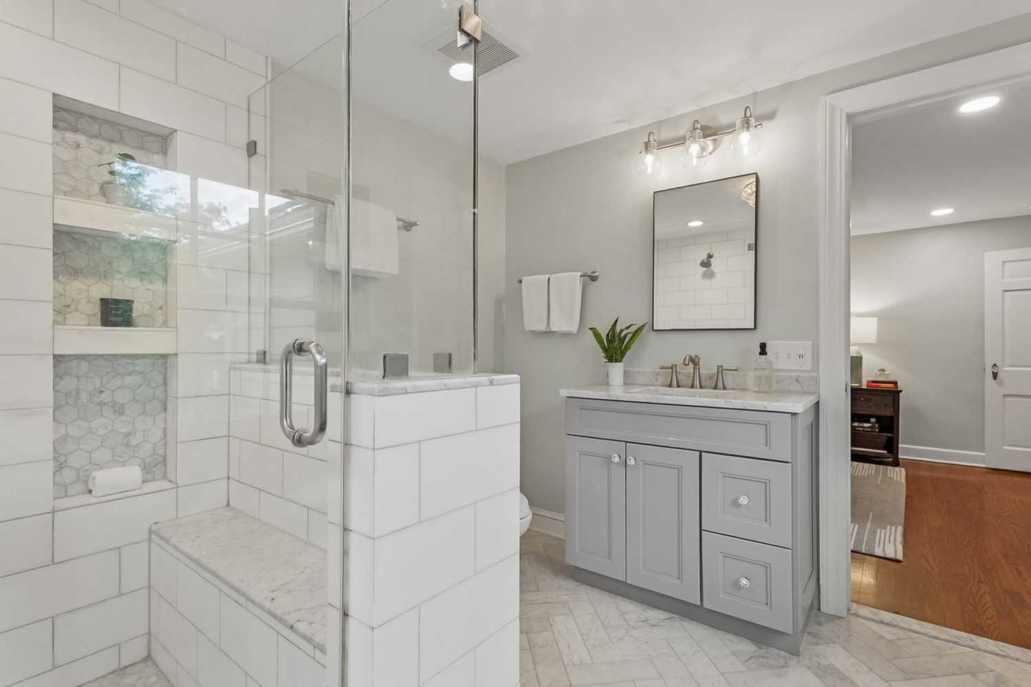 23 60 Wellington Ave - Beaautifully renovated primary bath - The Elizabeth Winterbottom Team