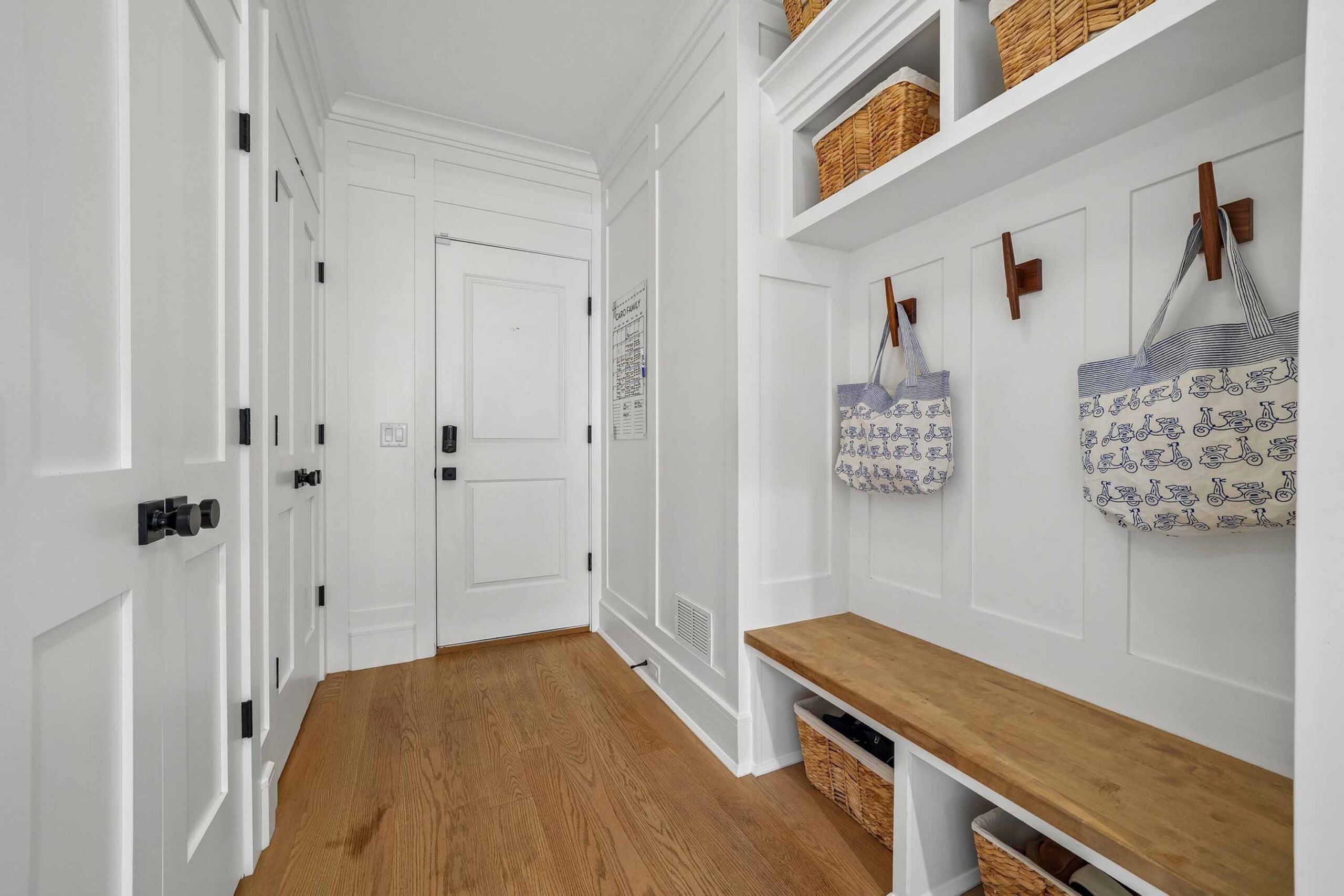 24 23 Woodfield Drive - Mudroom - The Elizabeth Winterbottom Team