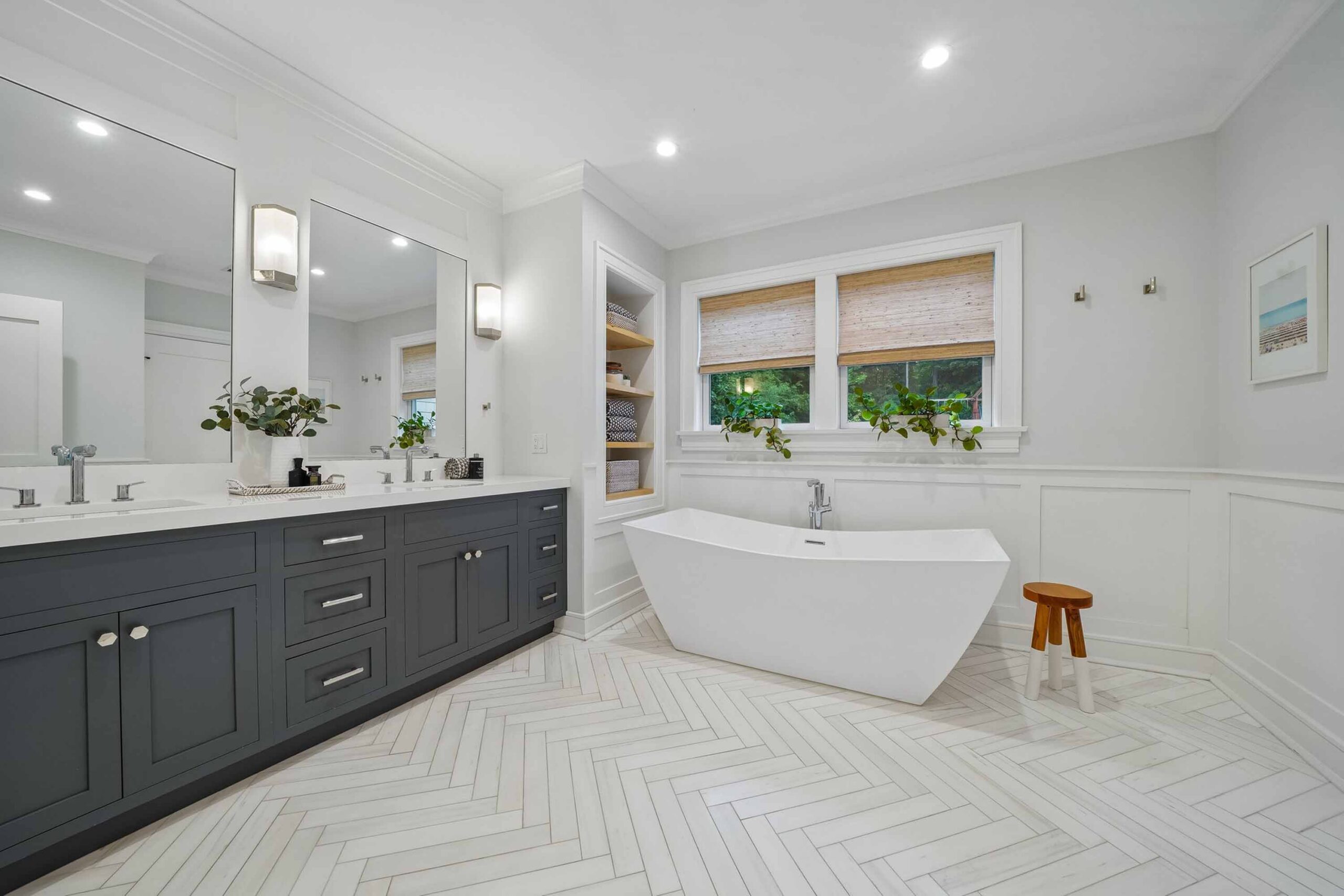 36 23 Woodfield Drive - Primary Bath - The Elizabeth Winterbottom Team