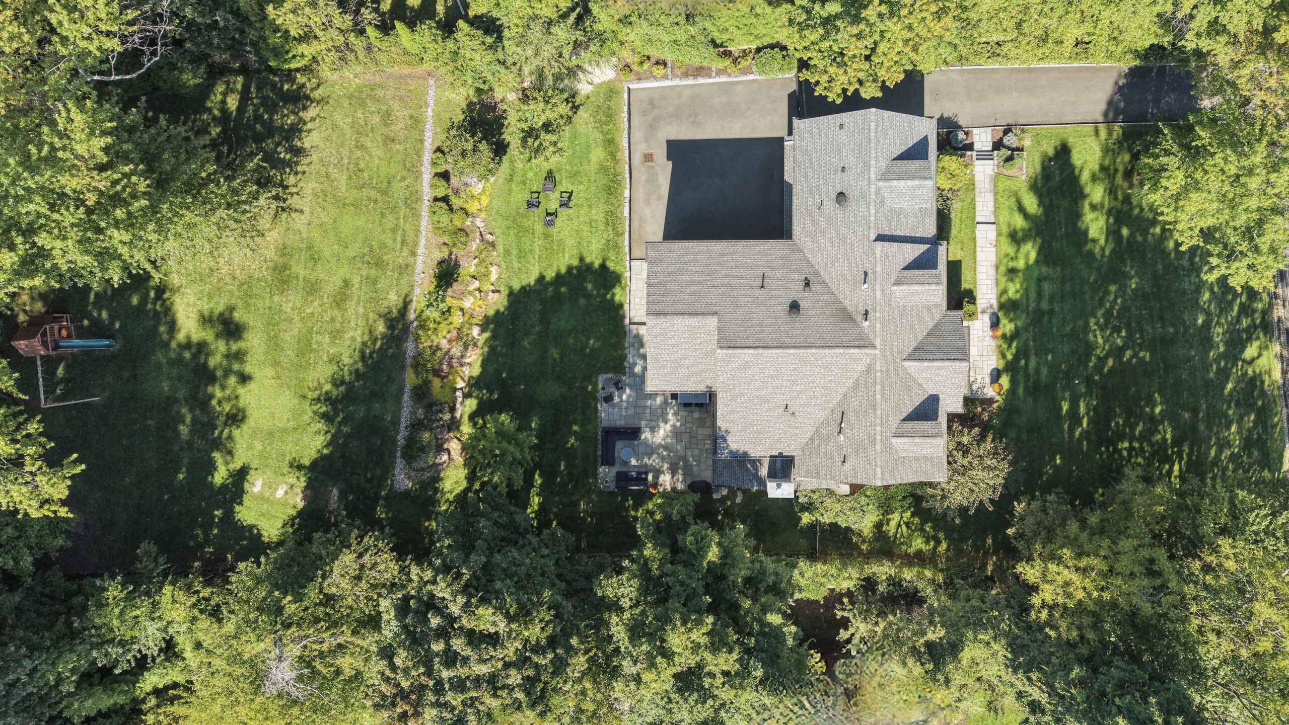 89 23 Woodfield Drive - Aerial